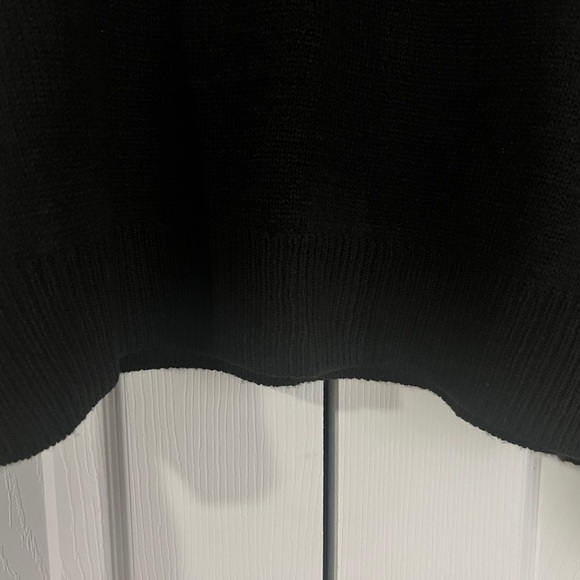 H&M Sweater NWT! - Picture 3 of 5